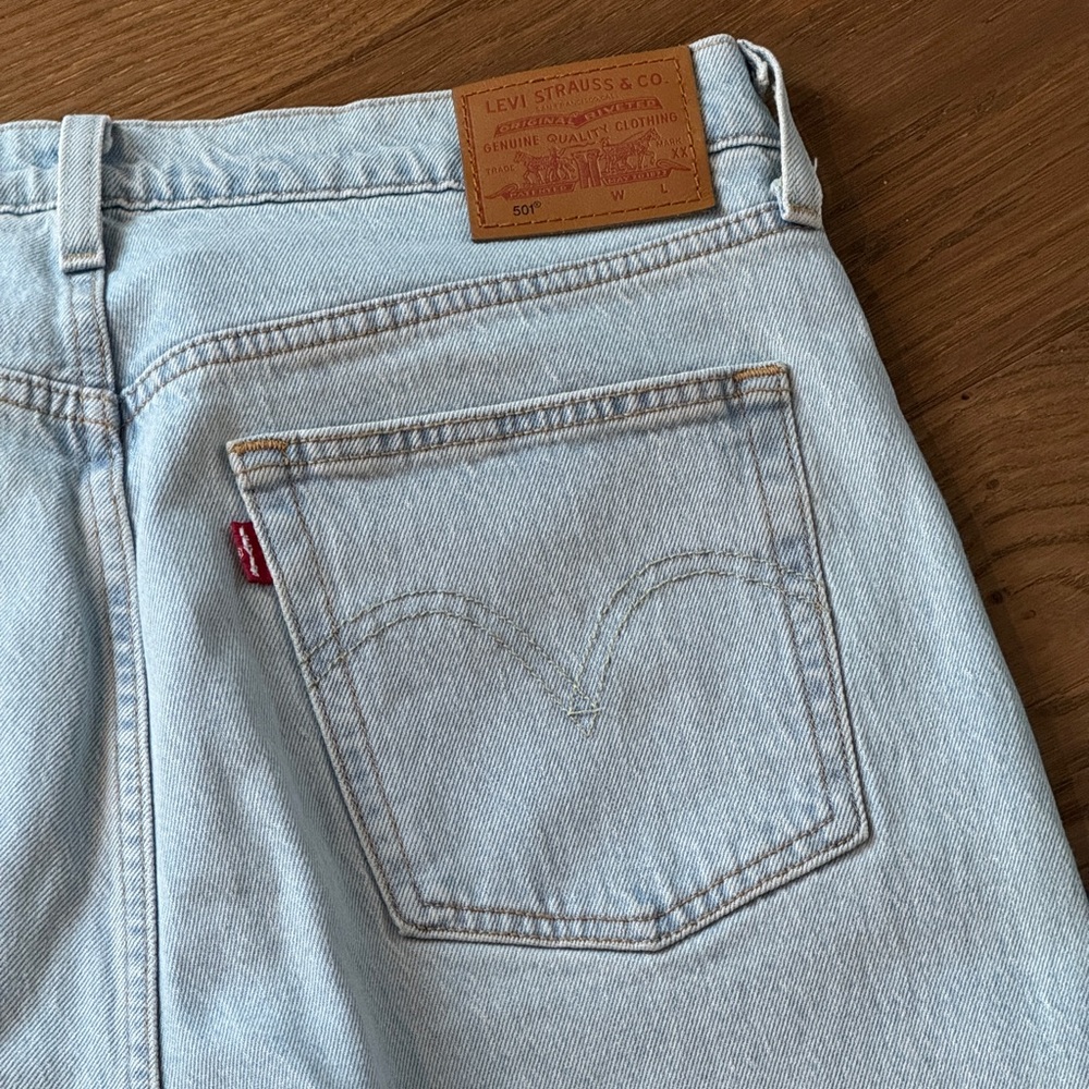 Levi’s 501 Light Blue Women's Jeans - Size 32 - Picture 6 of 8